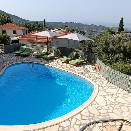 Holidays Apartment *